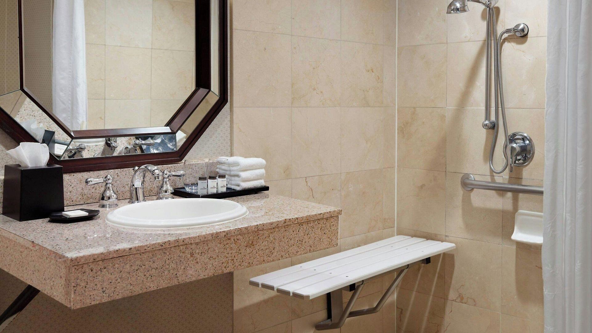 Hotel Sheraton Airport