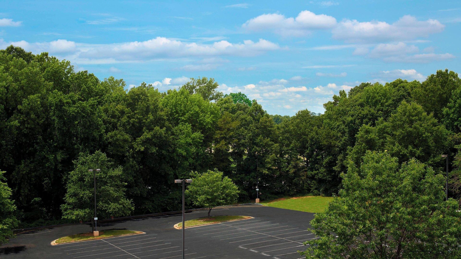 Sheraton Airport 4*