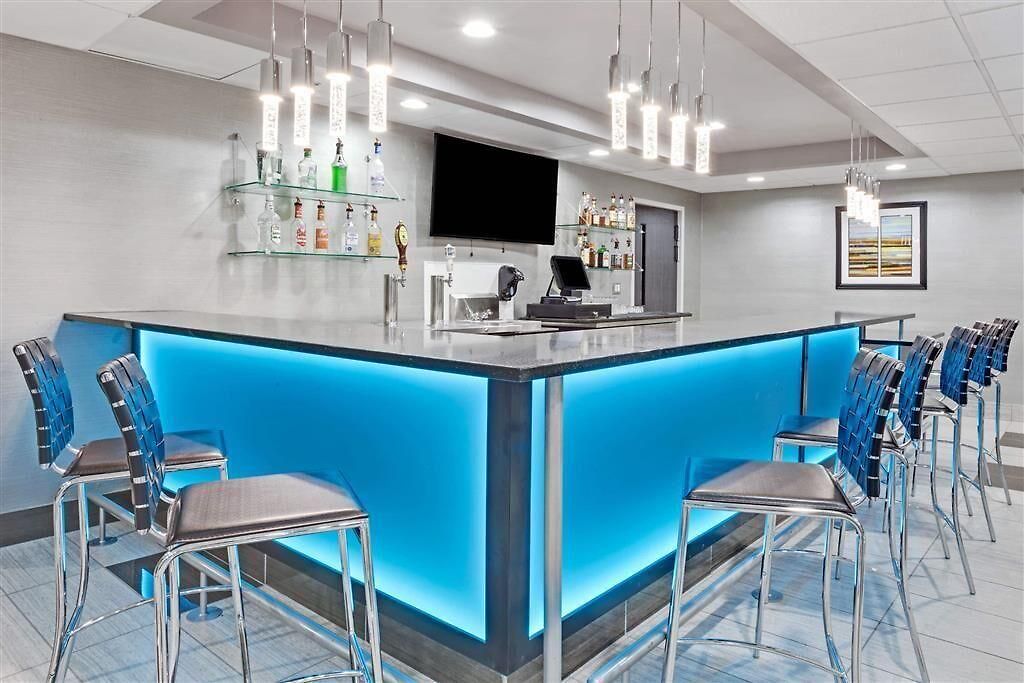 Hotel Wyndham Garden Airport Southeast 3*