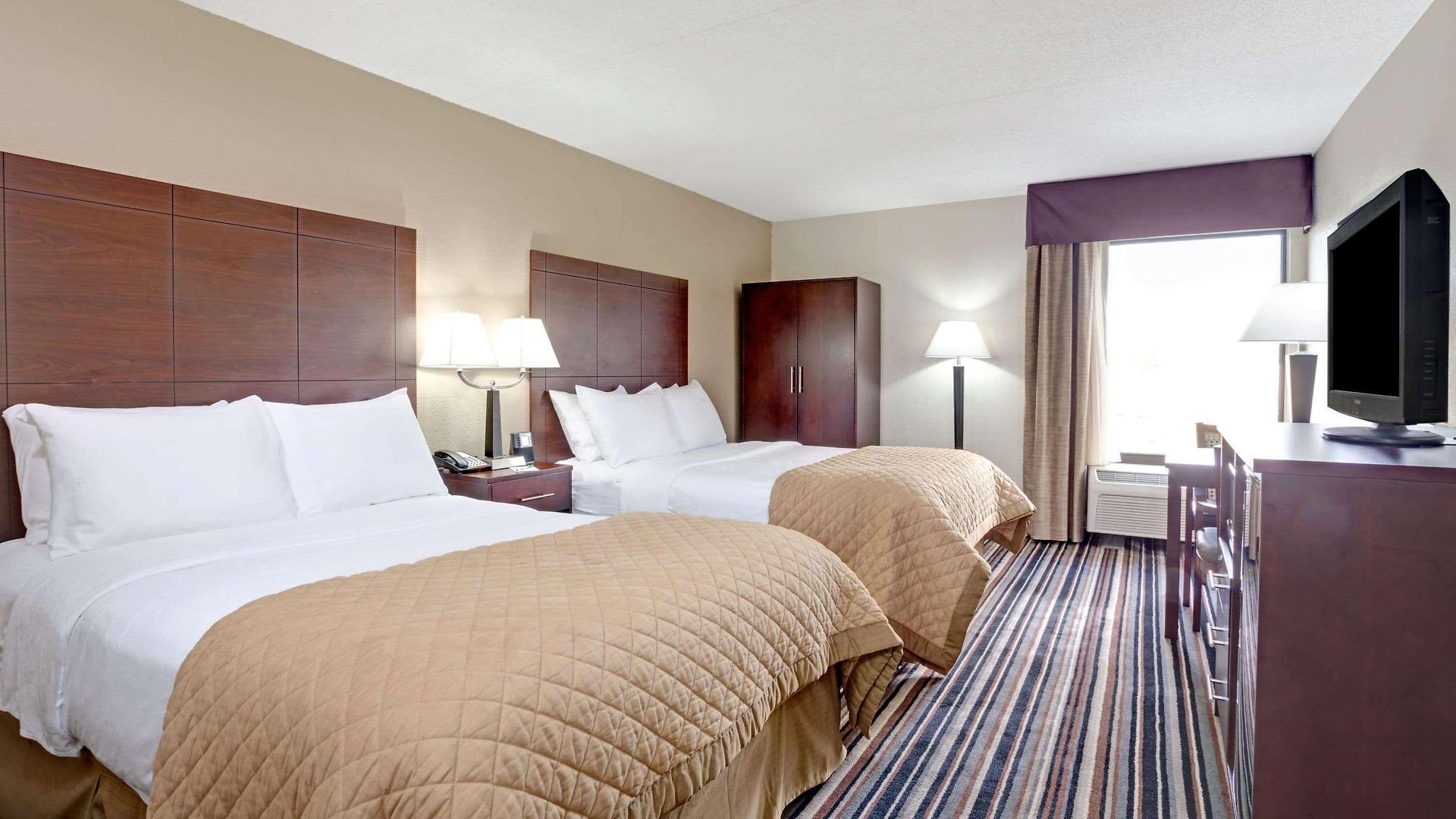 Wyndham Garden Airport Southeast Hotel