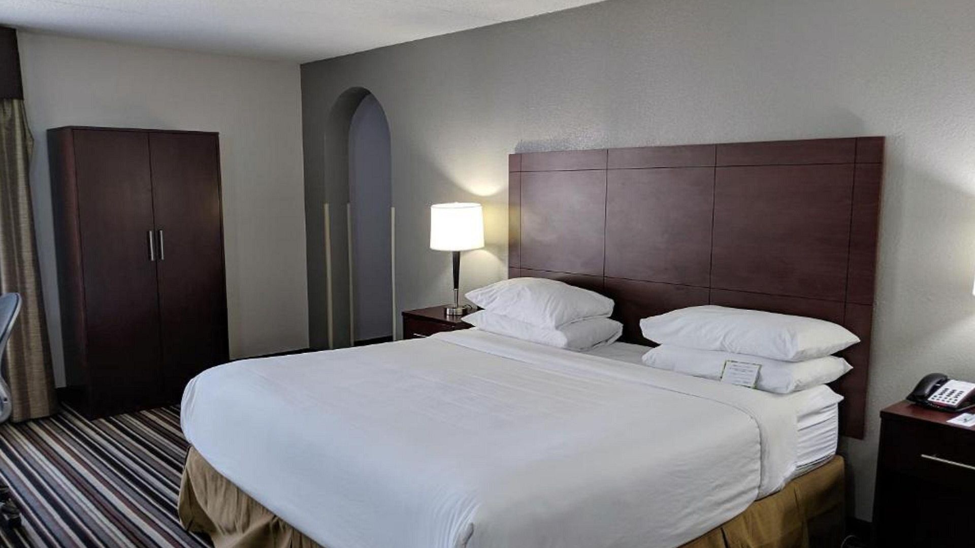 Wyndham Garden Airport Southeast 3*