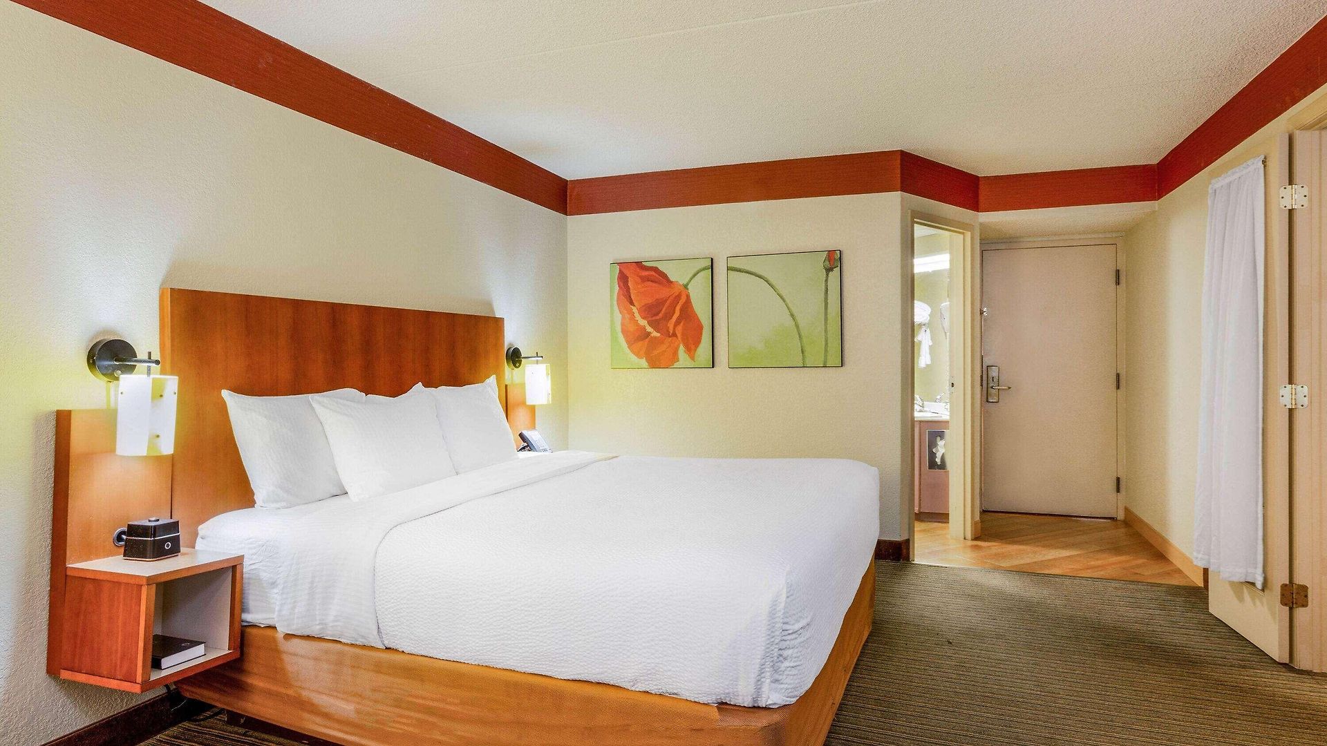 Spark By Hilton Airport North 3*