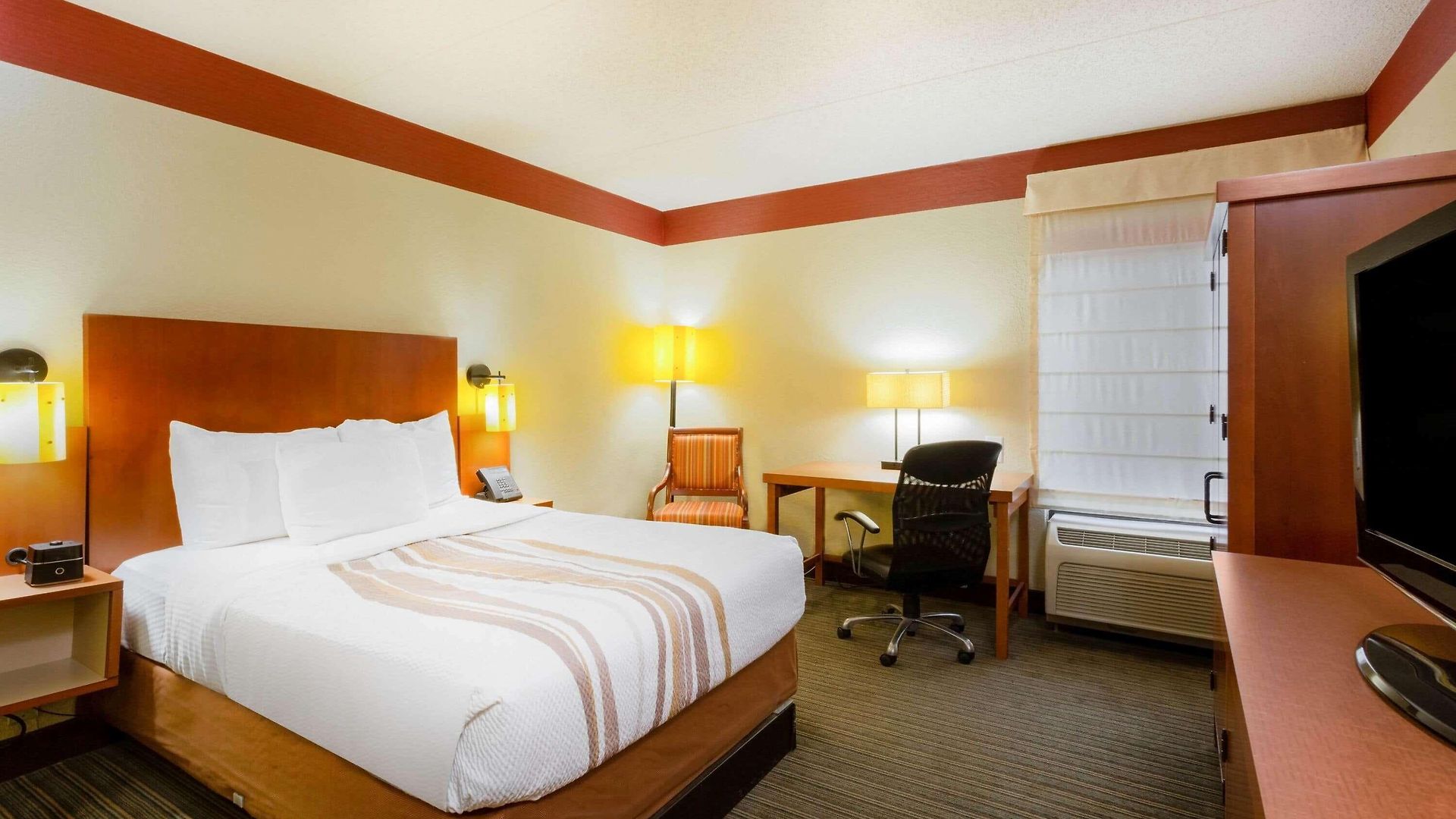 Hotel Spark By Hilton Airport North 3*