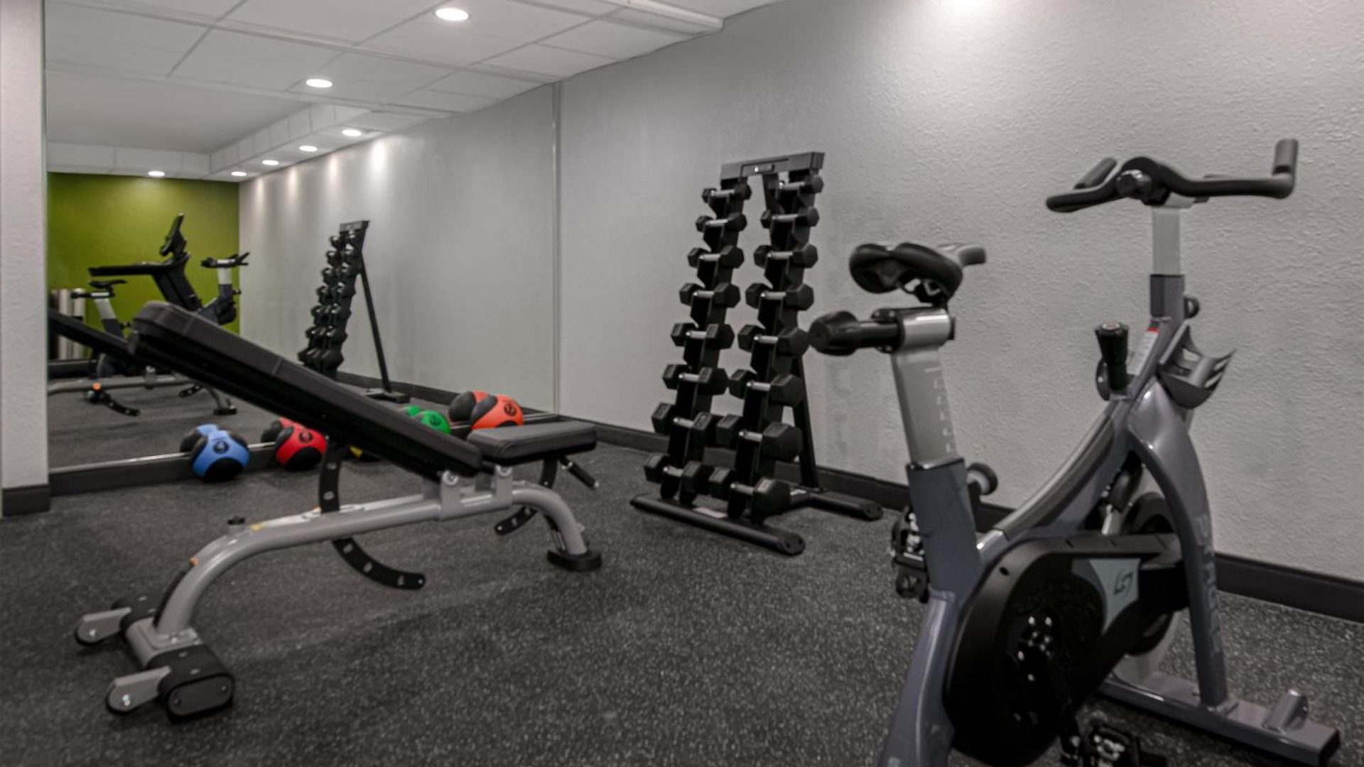 Spark By Hilton Airport North 3*