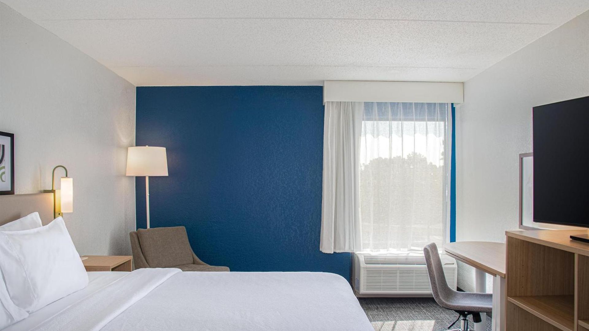 Spark By Hilton Airport North Hotel 3*