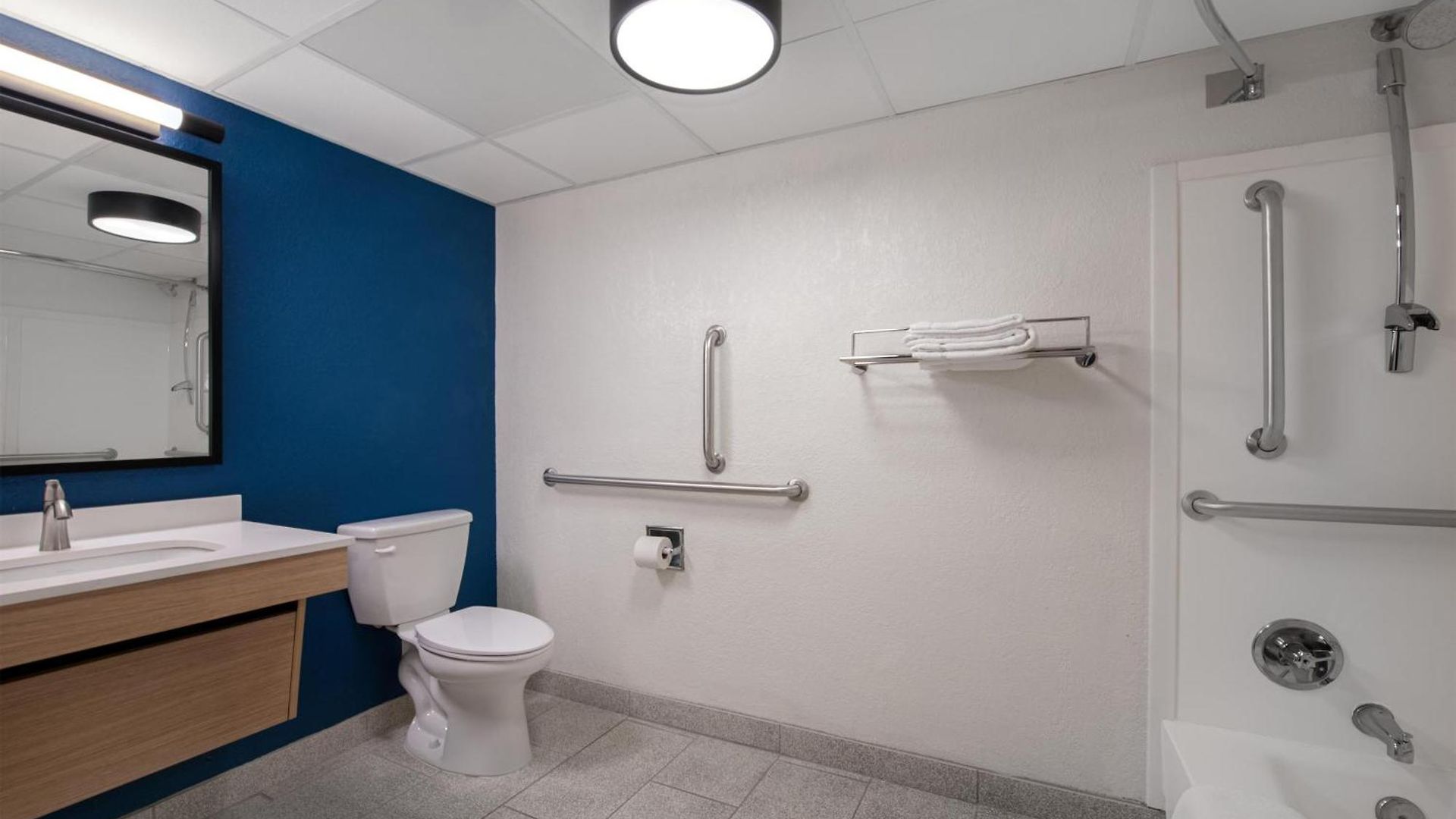 Spark By Hilton Airport North 3*