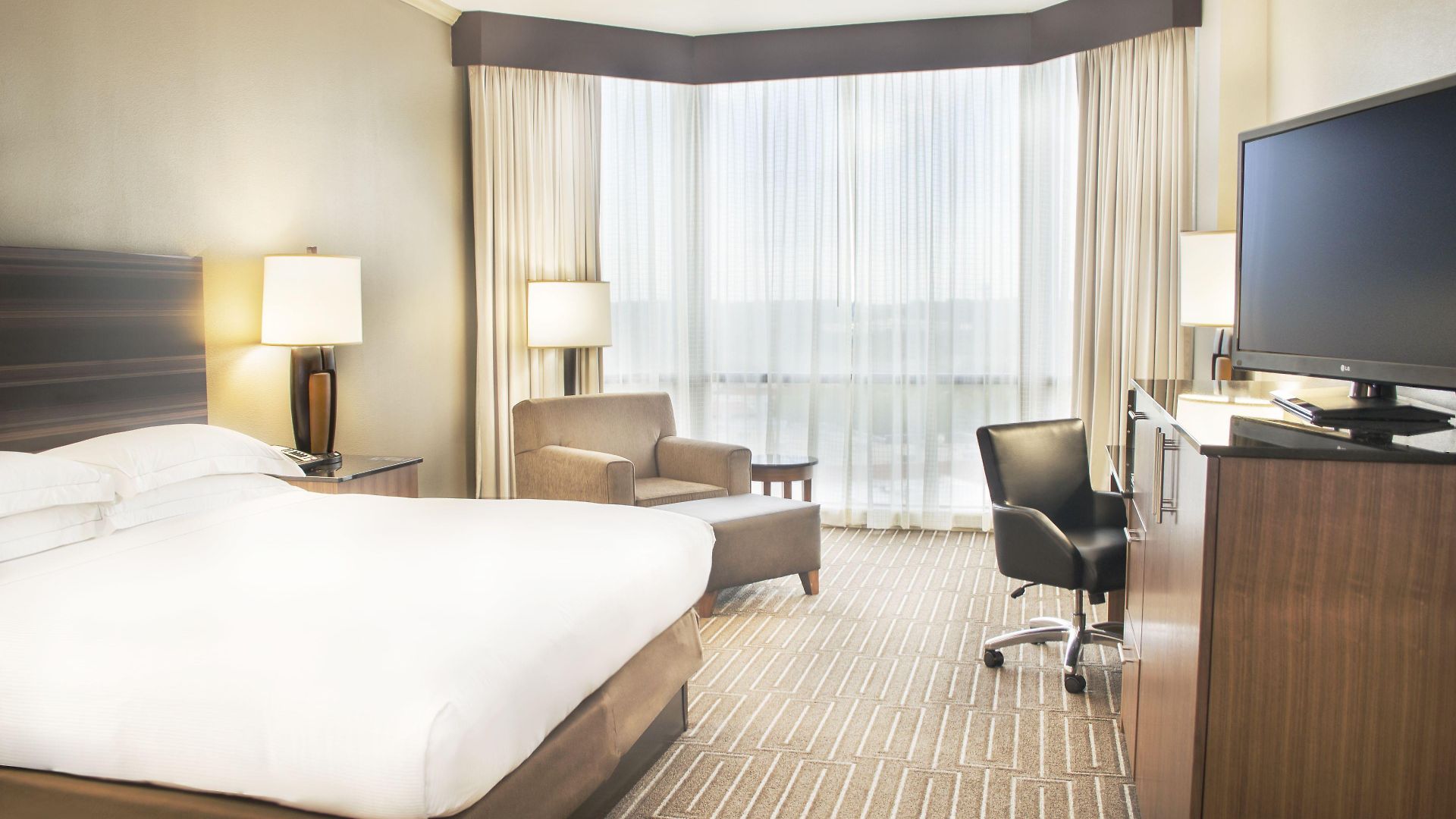 Hilton Place Hotel 3*