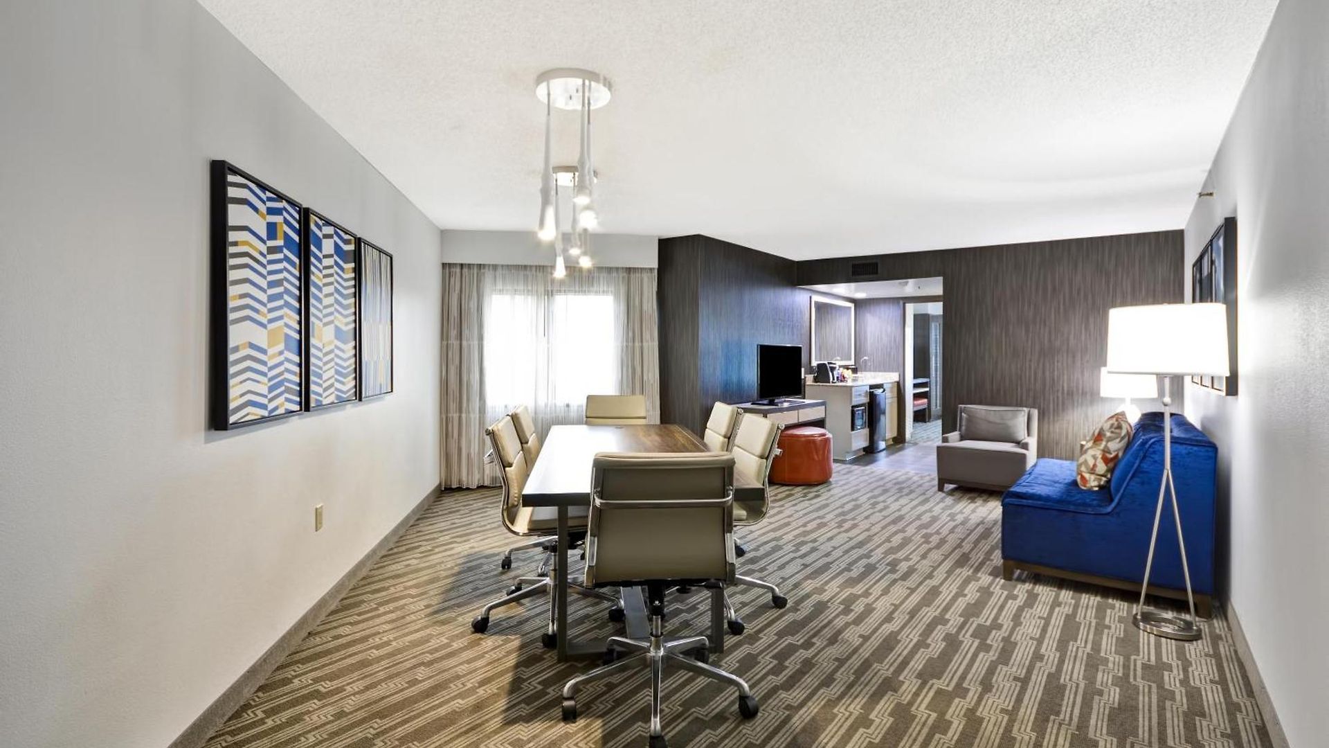 Hotel Embassy Charlotte