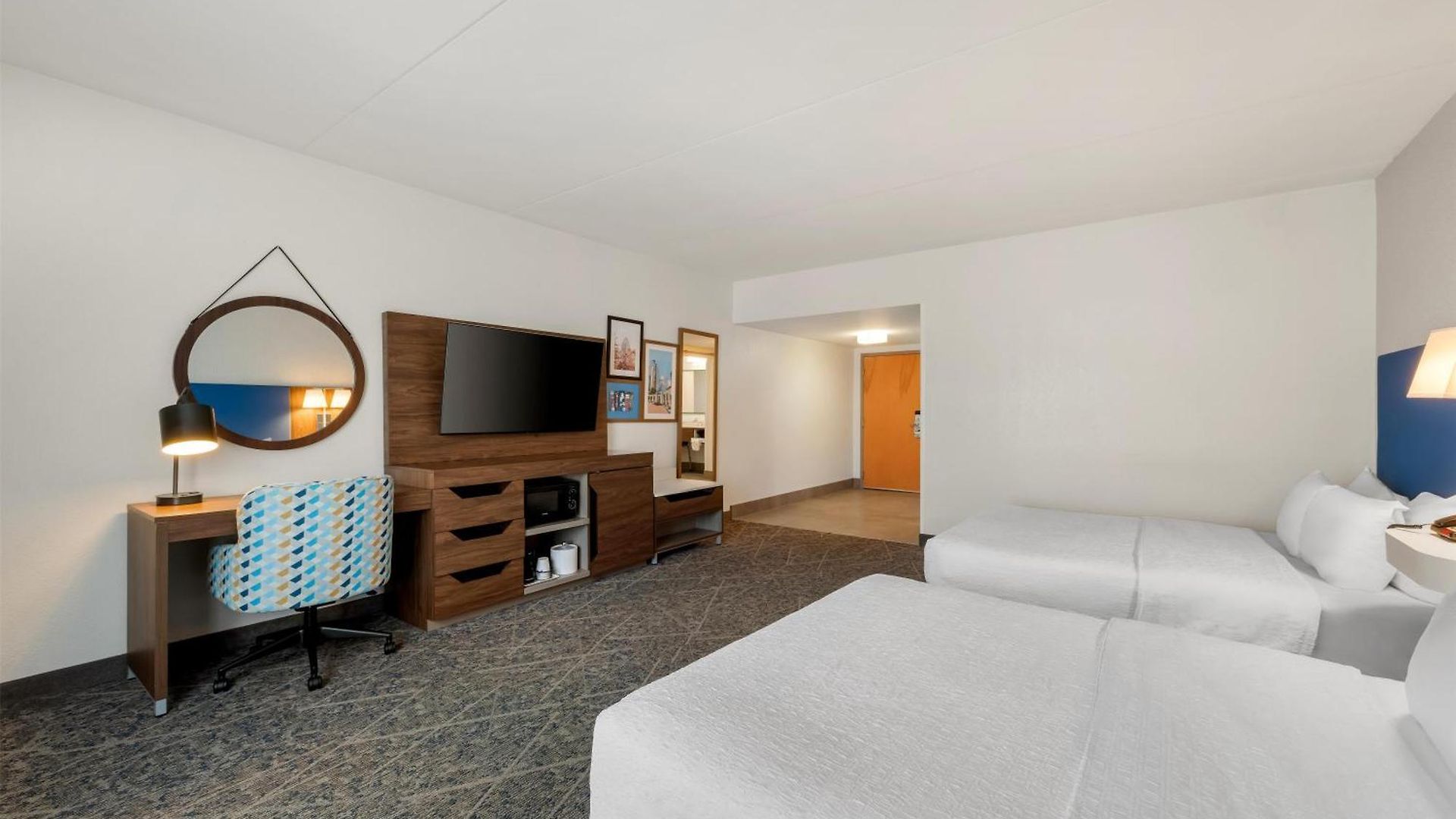 Hampton & Charlotte-airport Hotel