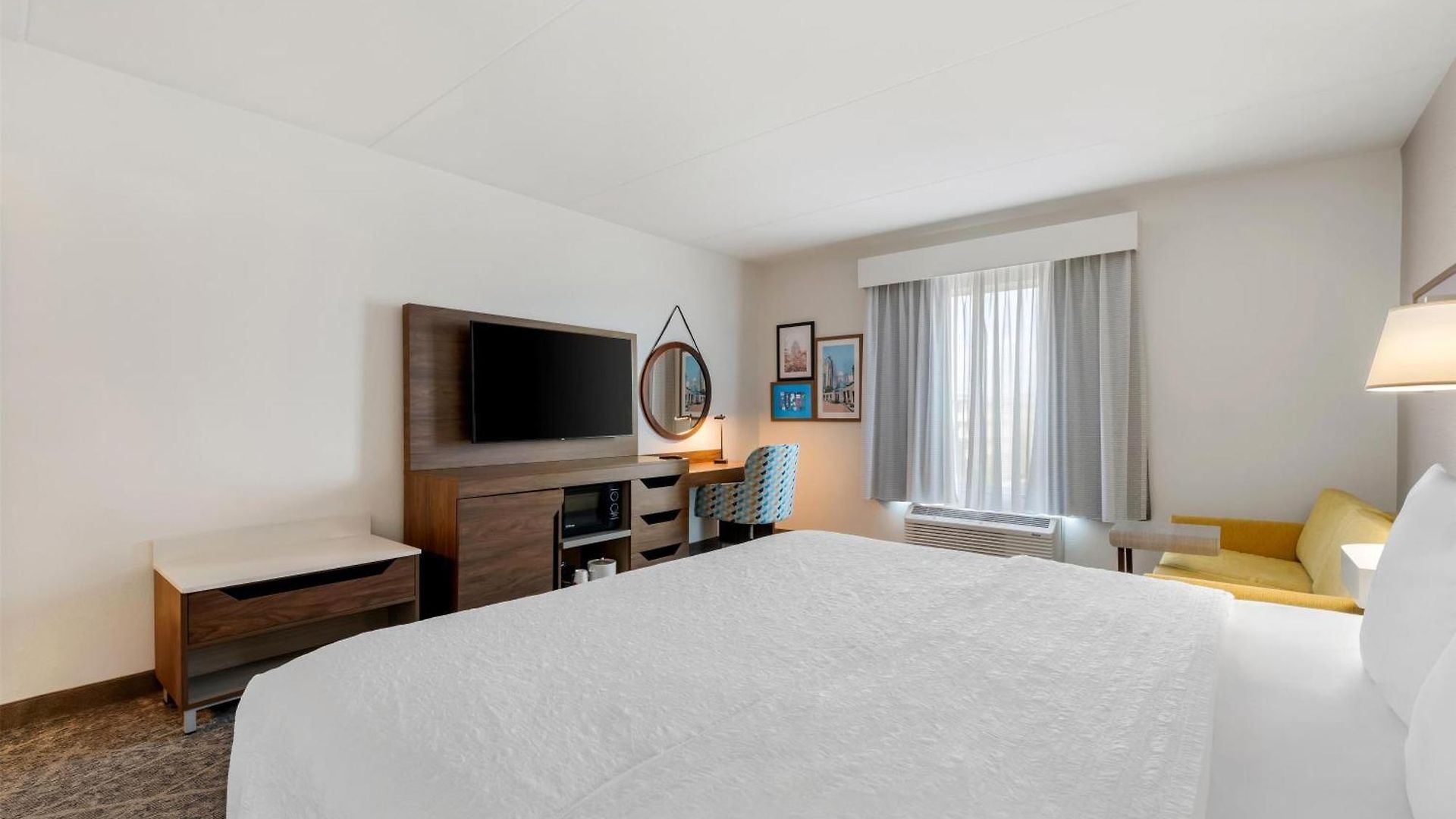 Hampton & Charlotte-airport Hotel