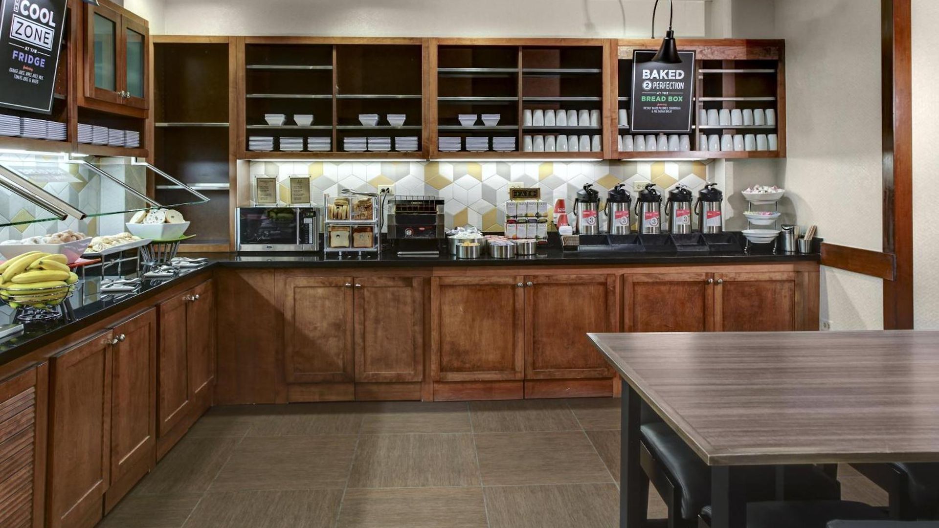 Hyatt Place Airport Billy Graham Parkway Hotel 3*
