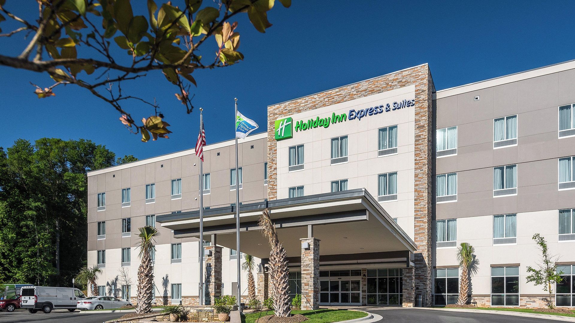 Hotel Express & - Airport By Ihg