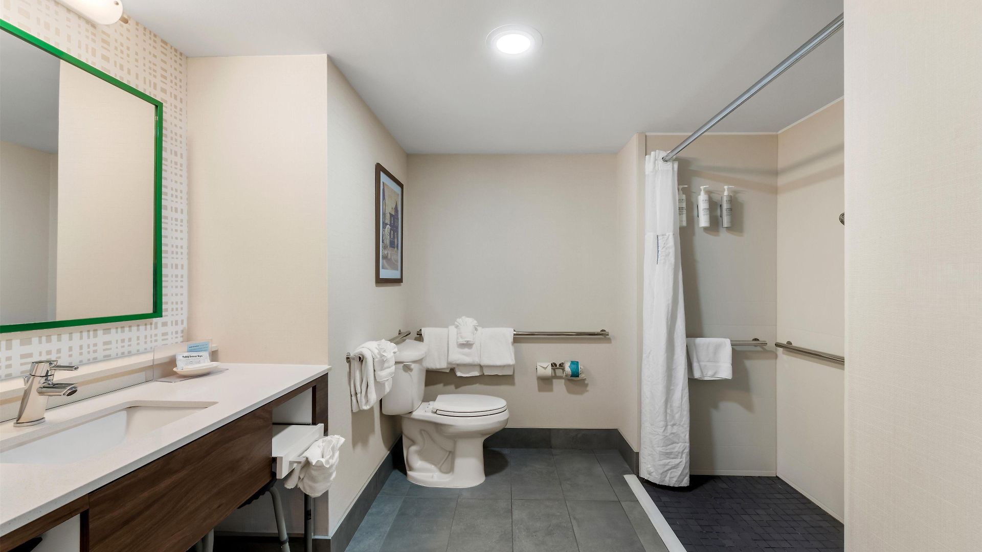 Hampton & Charlotte-airport 3*