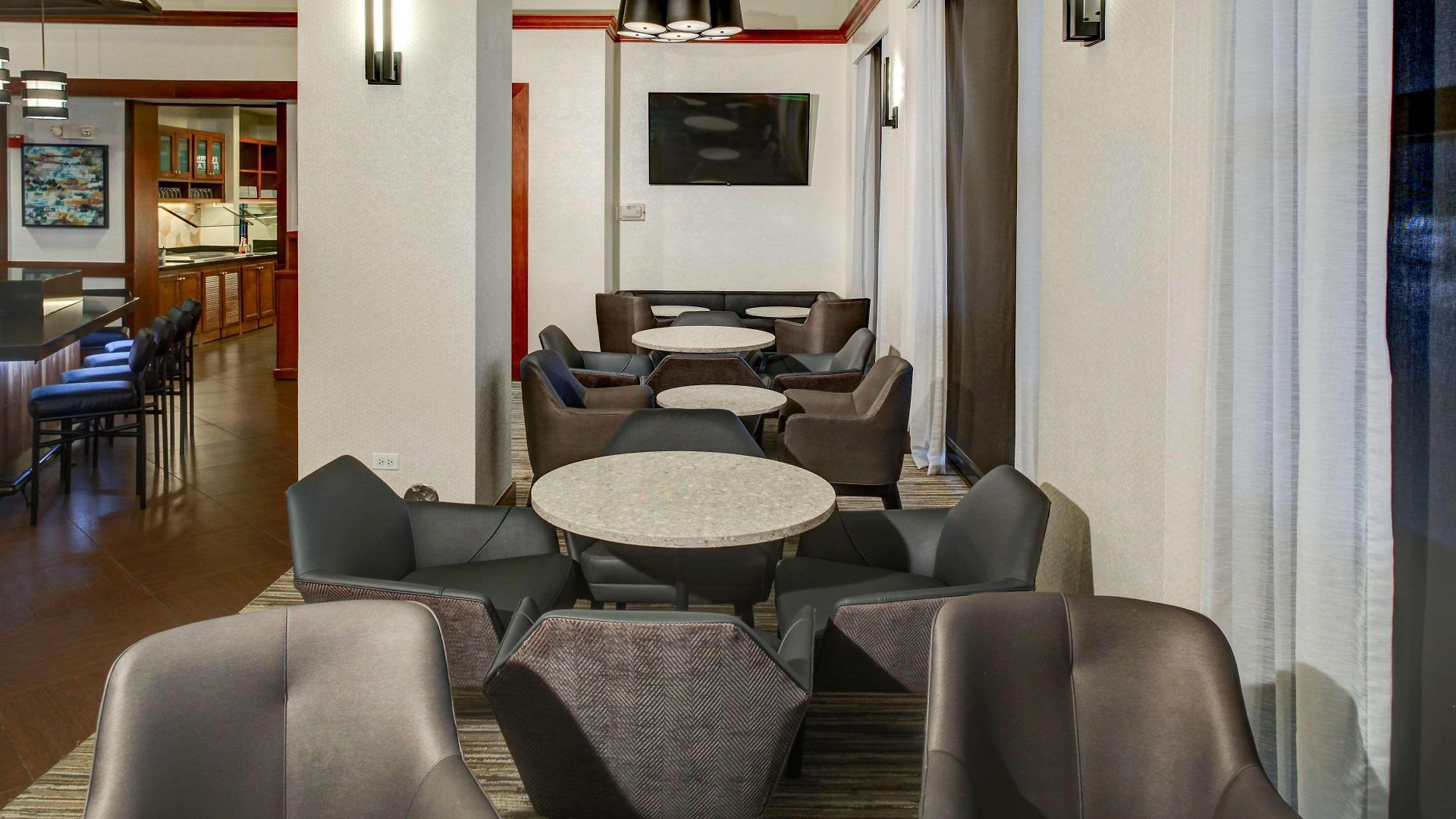 Hotel Hyatt Place Airport Billy Graham Parkway 3*