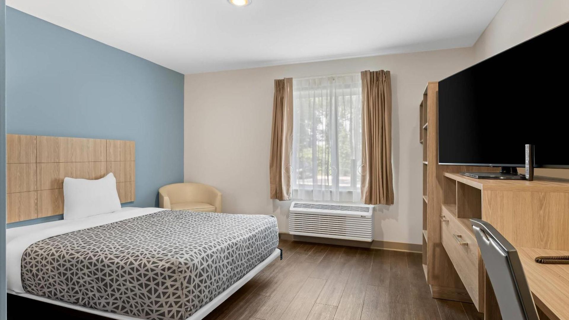 Woodspring Airport 3* Charlotte