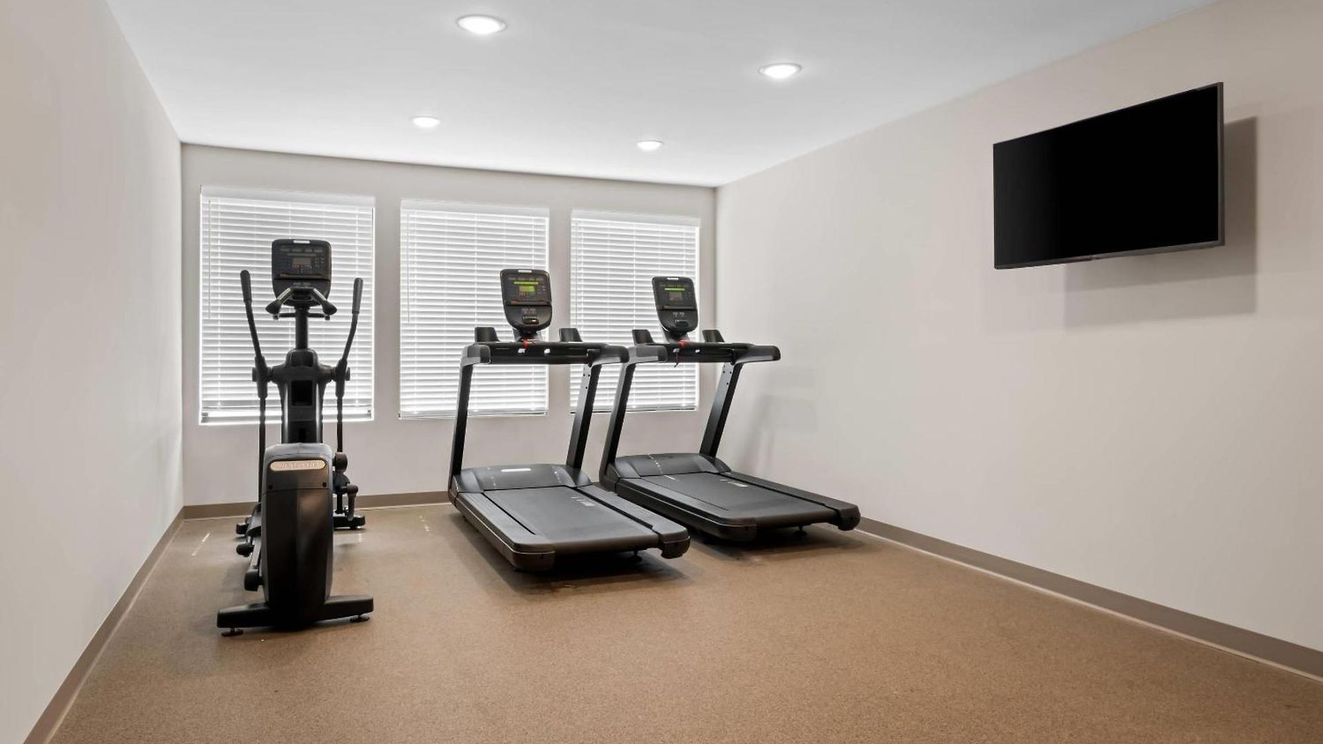 Woodspring Airport Hotel 3*