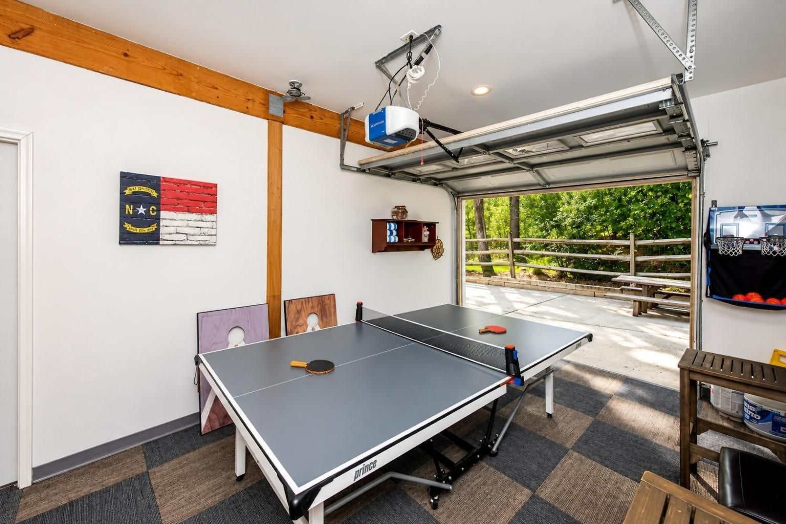 3br Escape: Pool, Hot Tub & Theater Holiday home *