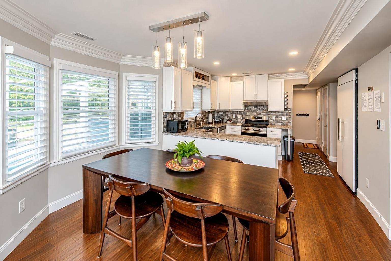 Holiday home 3br Escape: Pool, Hot Tub & Theater