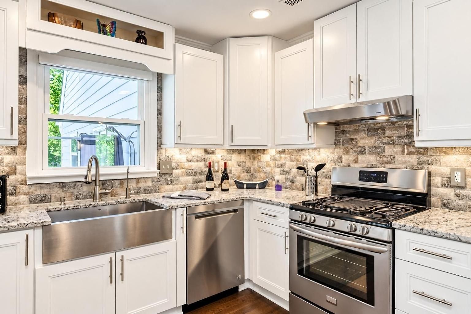 3br Escape: Pool, Hot Tub & Theater Holiday home Charlotte