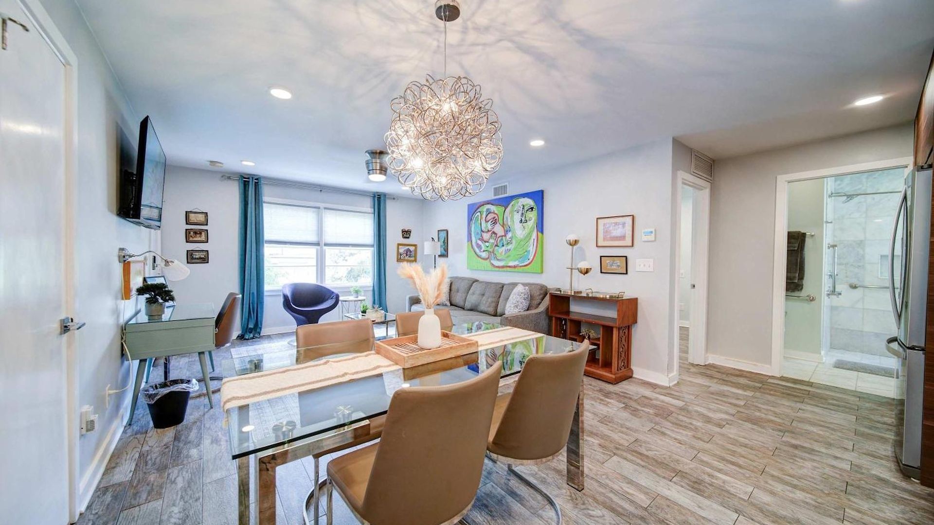 Spacious Conveniently Located 1br In Myers Park