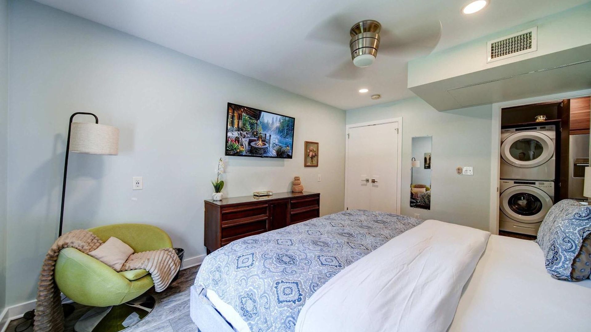 Holiday home Spacious Conveniently Located 1br In Myers Park *