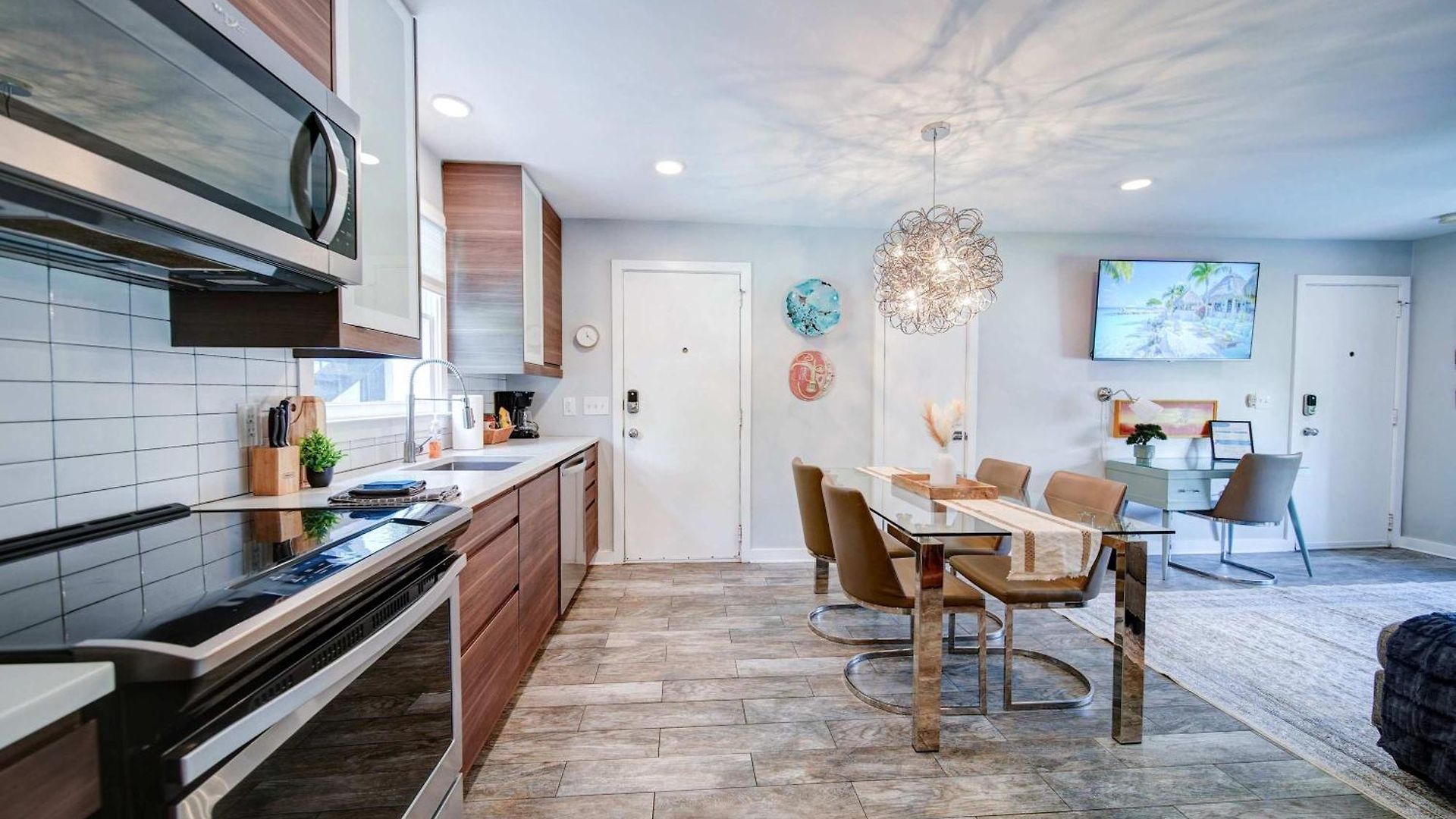 Spacious Conveniently Located 1br In Myers Park Holiday home