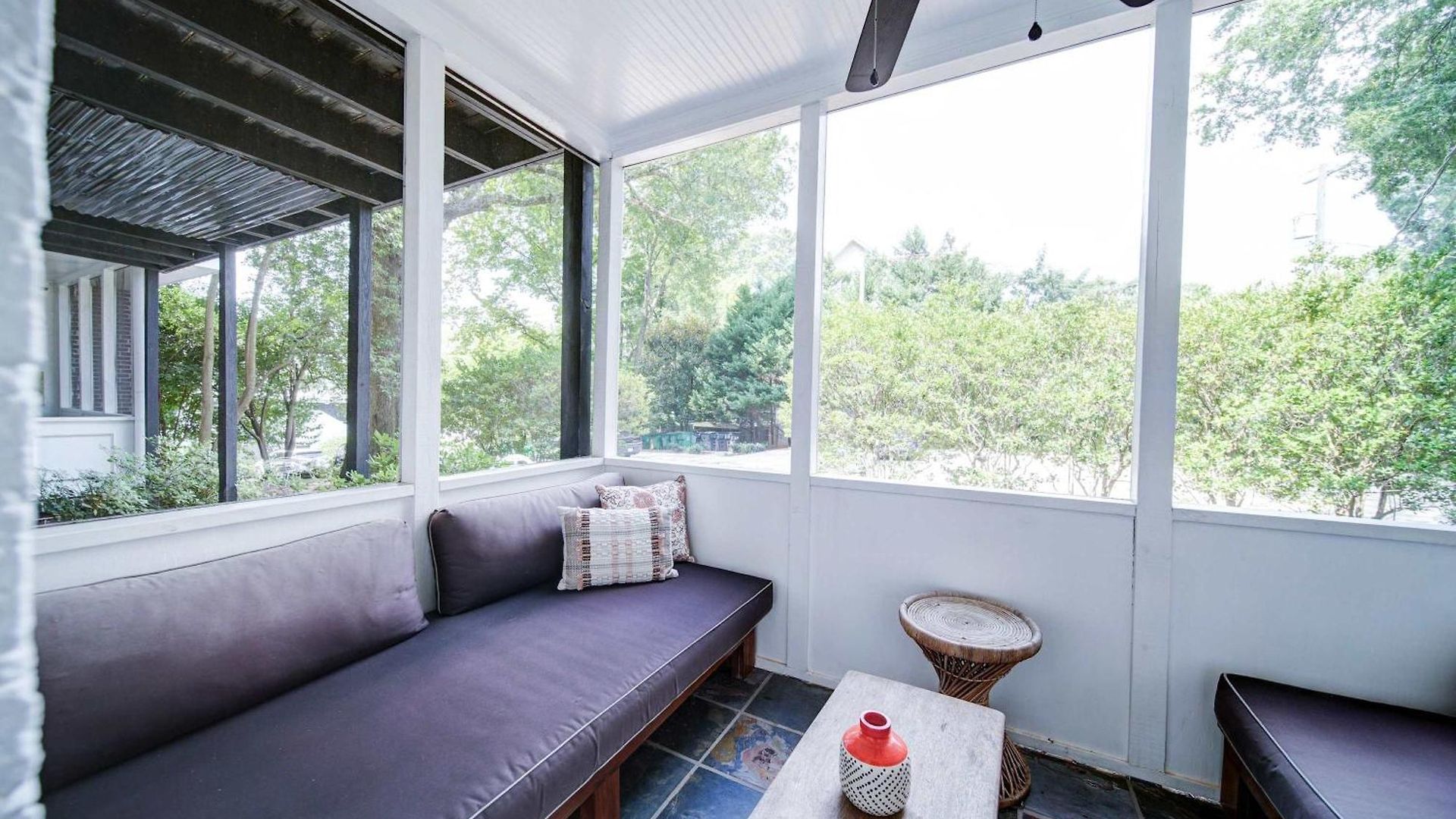 Stylish Myers Park 2 Bedroom With Screened Porch Holiday home Charlotte