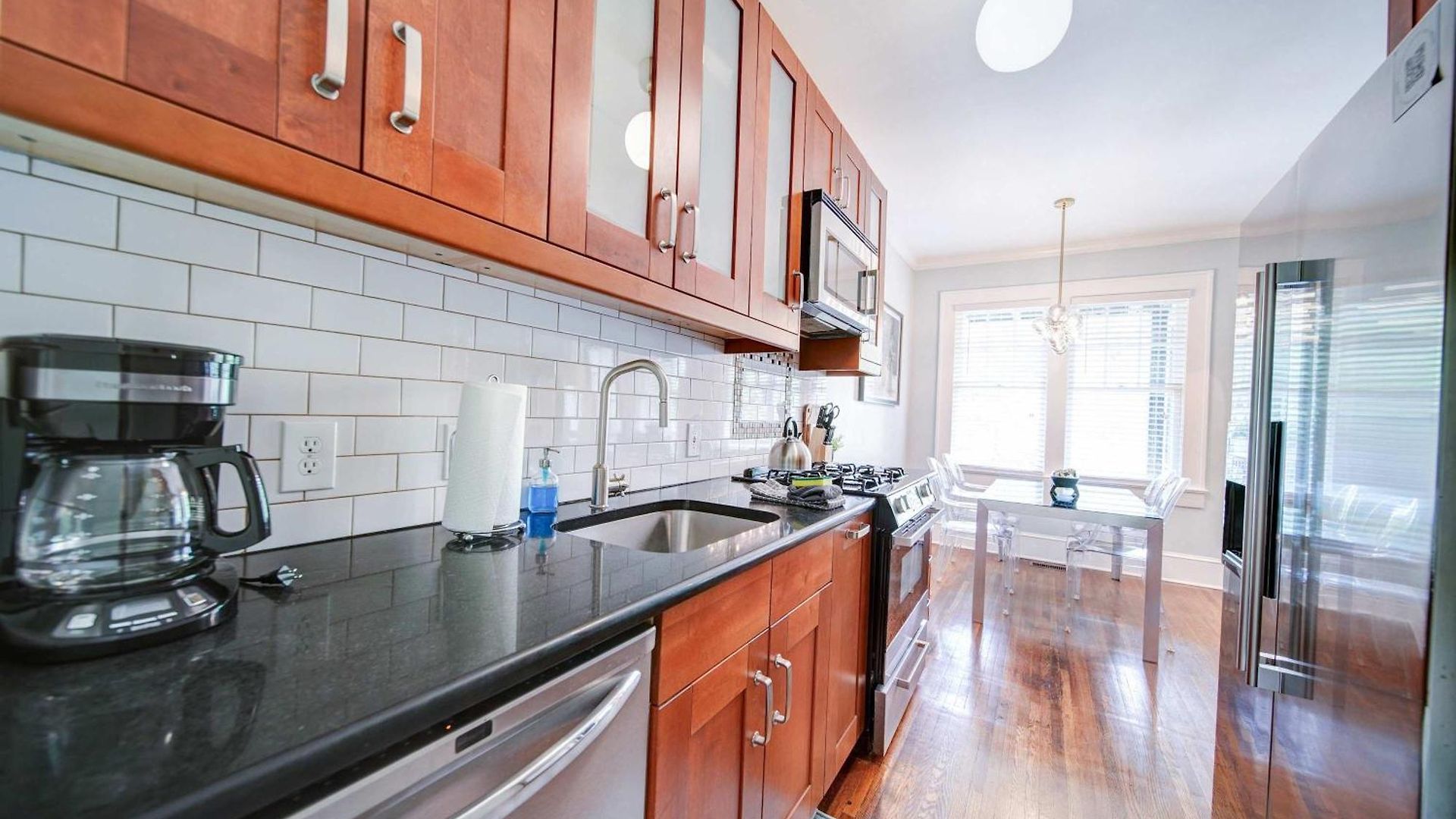 Stylish Myers Park 2 Bedroom With Screened Porch * Charlotte