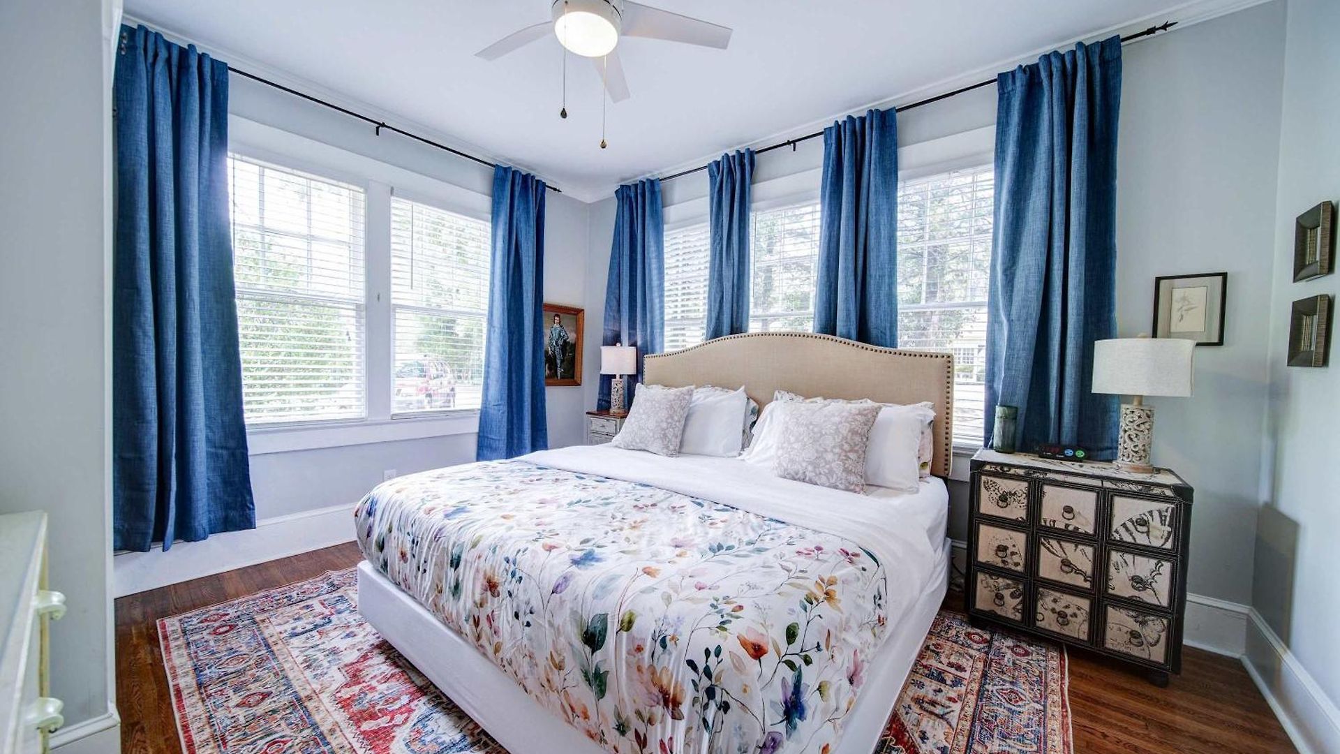 Stylish Myers Park 2 Bedroom With Screened Porch Holiday home