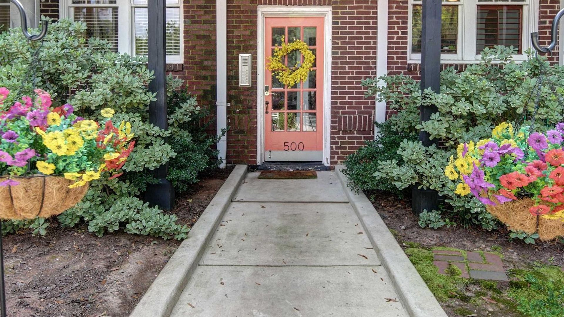 Stylish Myers Park 2 Bedroom With Screened Porch Holiday home *