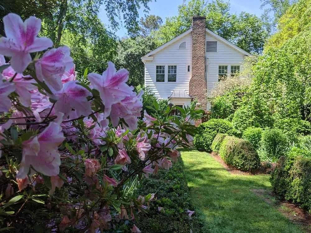 2 Bedroom In Myers Park With Comfortable Screened Porch Holiday home