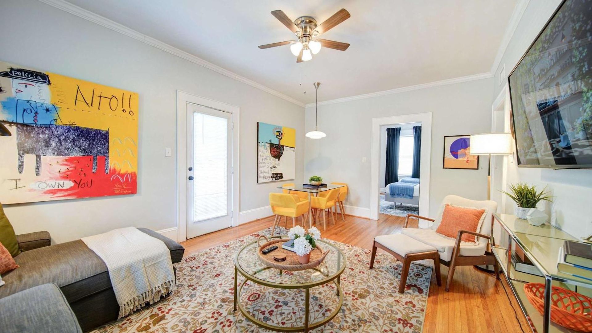 Holiday home Bright And Restful 2br Near Uptown With Balcony
