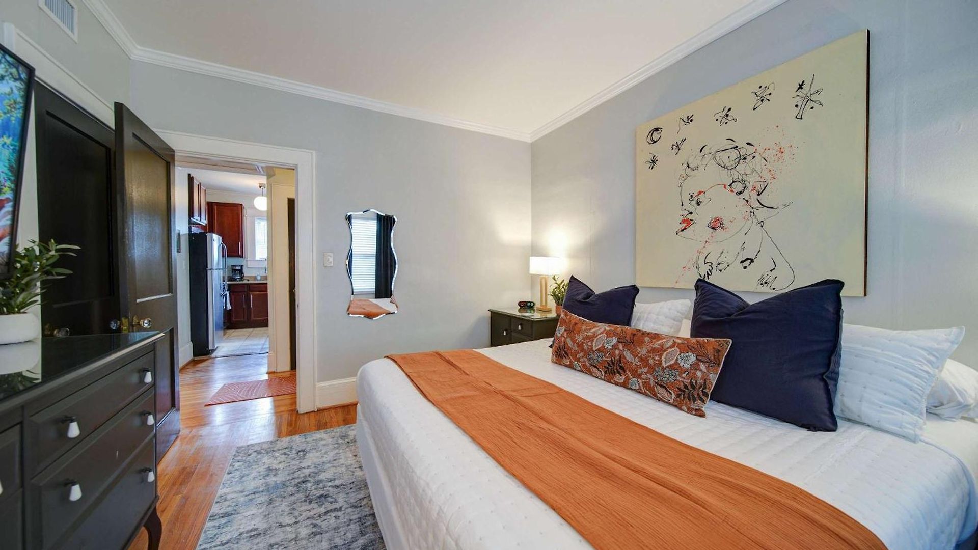 Holiday home Bright And Restful 2br Near Uptown With Balcony