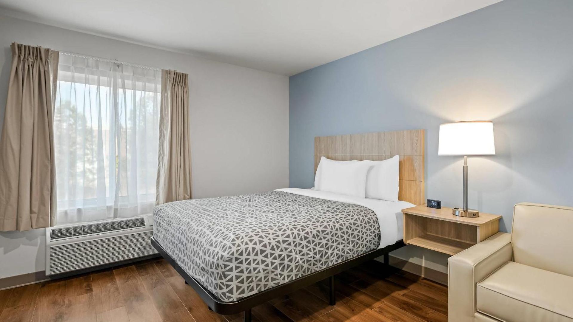 Woodspring Northlake 3* Charlotte