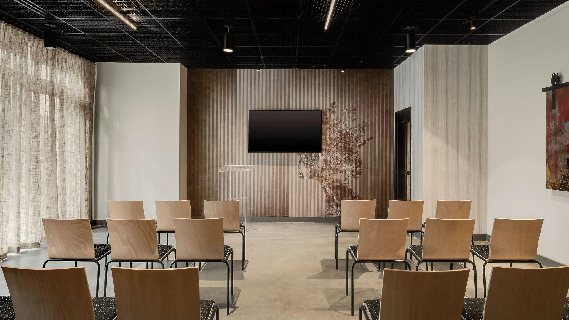Moxy Downtown Hotel