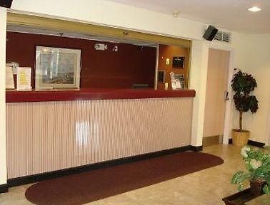 Hotel Baymont By Wyndham Charlotte