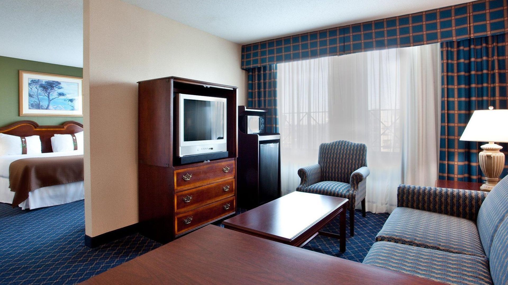 Doubletree By Hilton Center