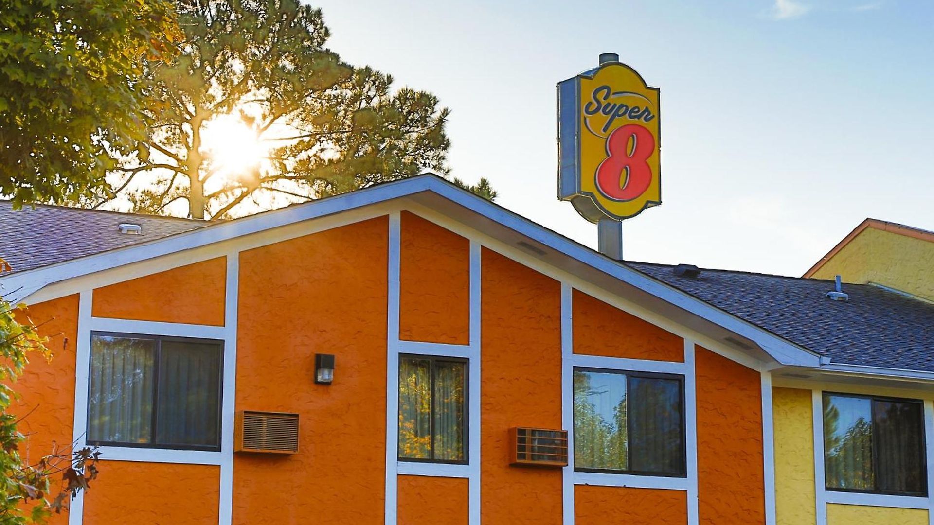 Super 8 By Wyndham Charlotte