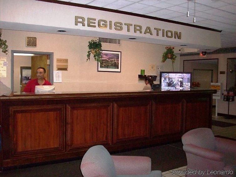 Quality & Area Hotel Charlotte