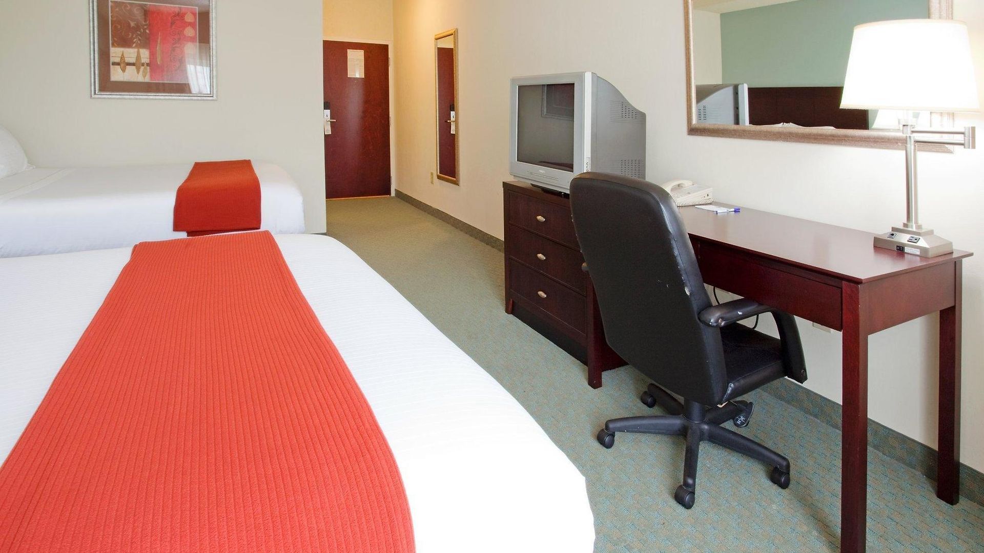 Express Arrowood By Ihg