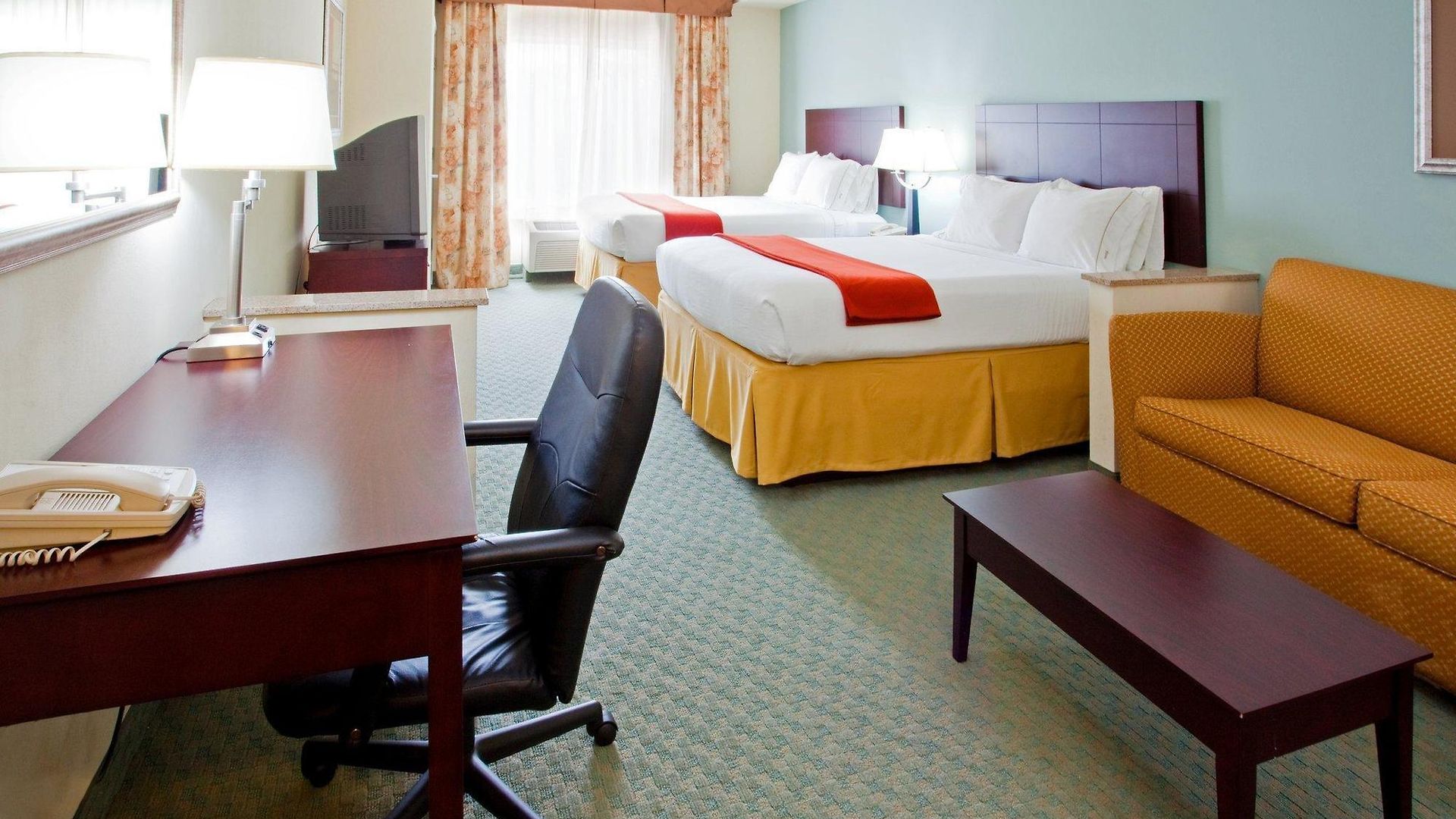 Express Arrowood By Ihg
