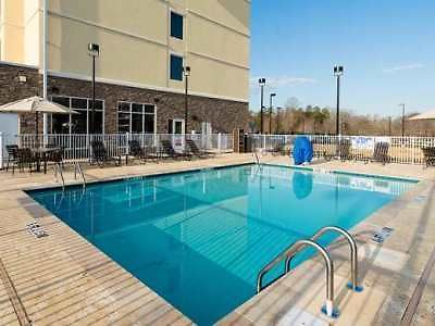 Hotel Hilton Garden Airport 3*