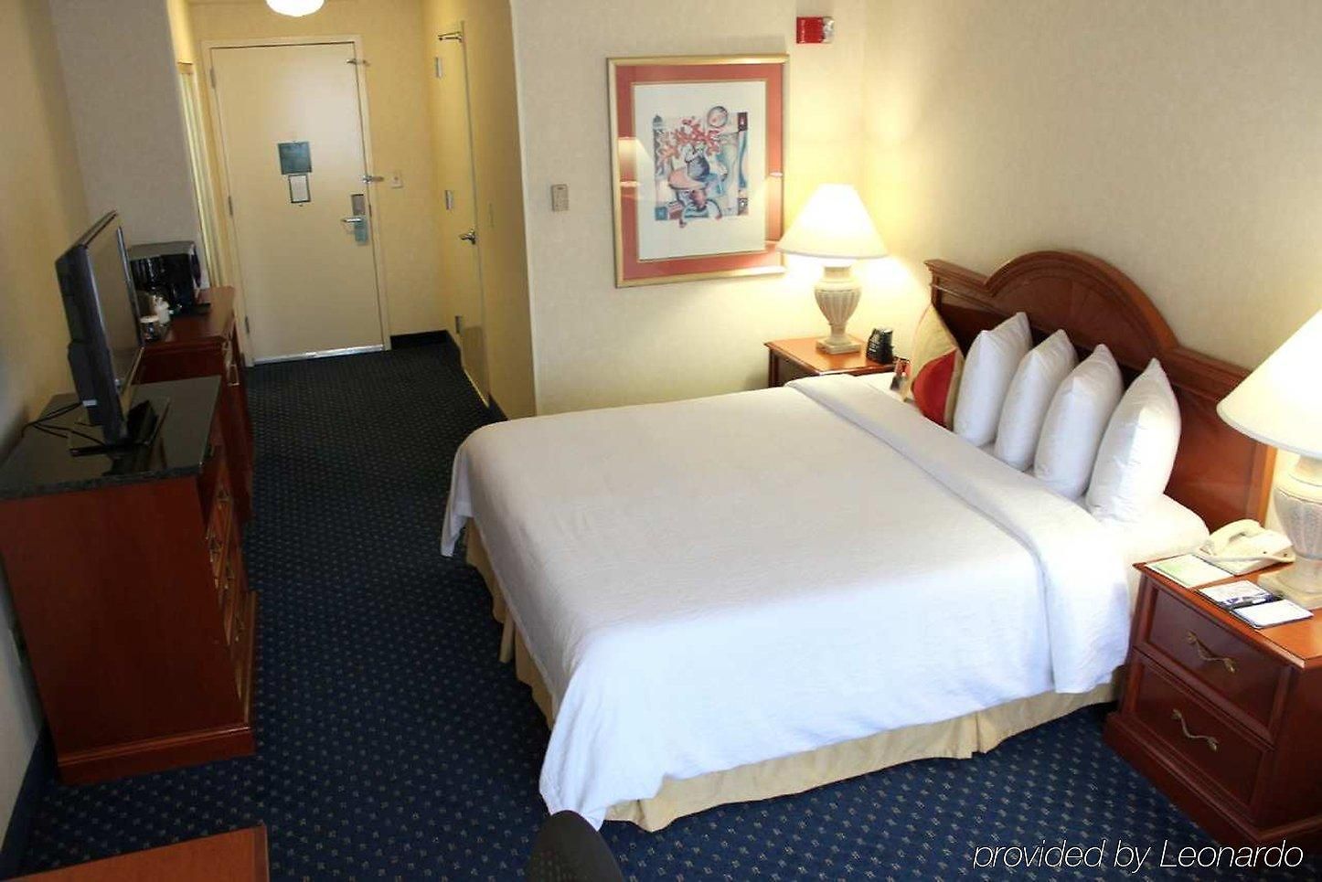 Hotel Hilton Garden Uptown 3*
