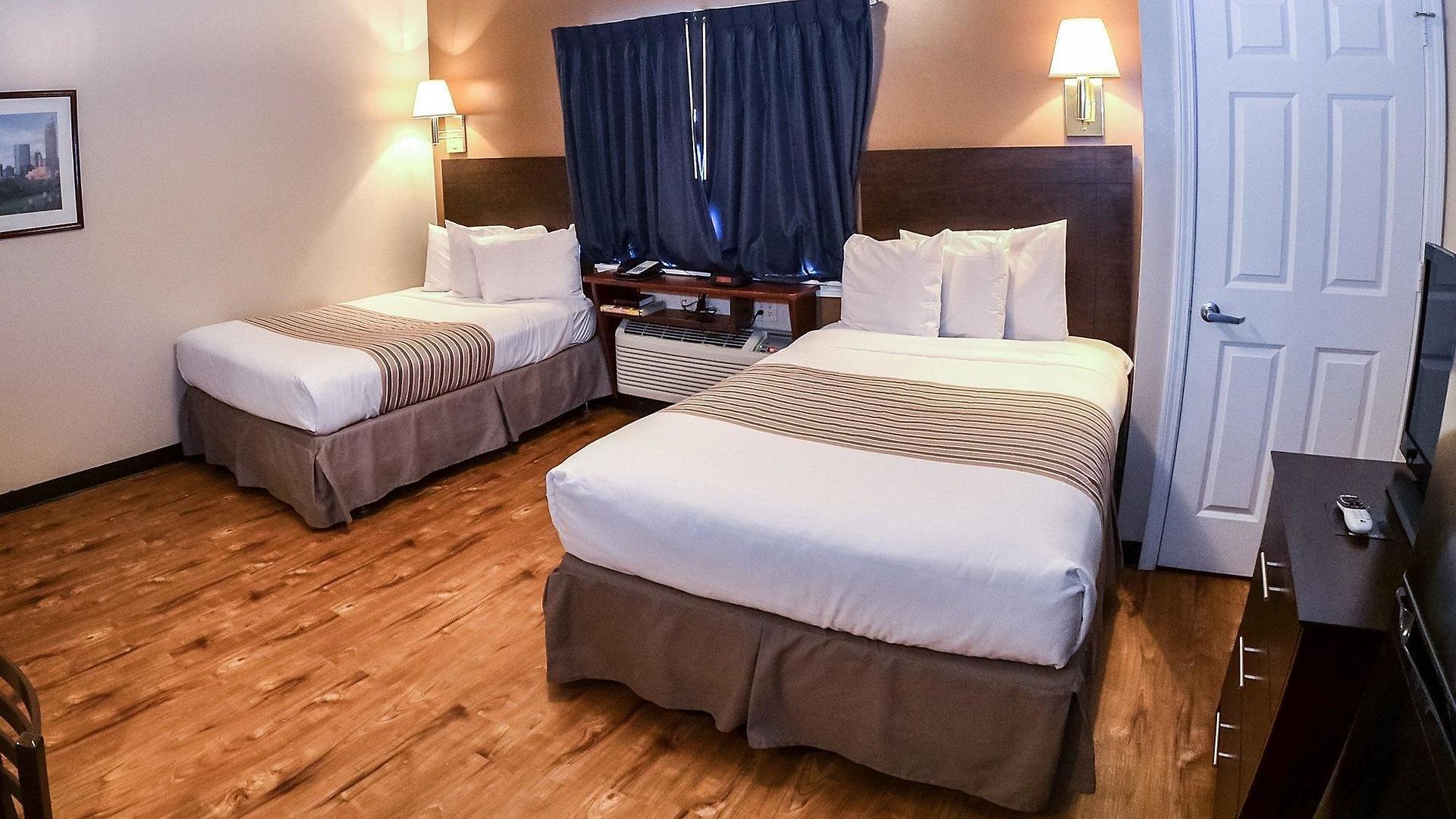Hotel Suburban Near Of North Carolina-charlotte 4*
