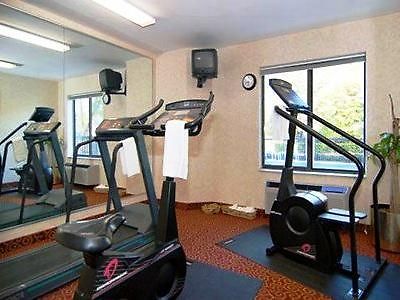 Sleep Airport - Billy Graham Parkway Hotel 3*
