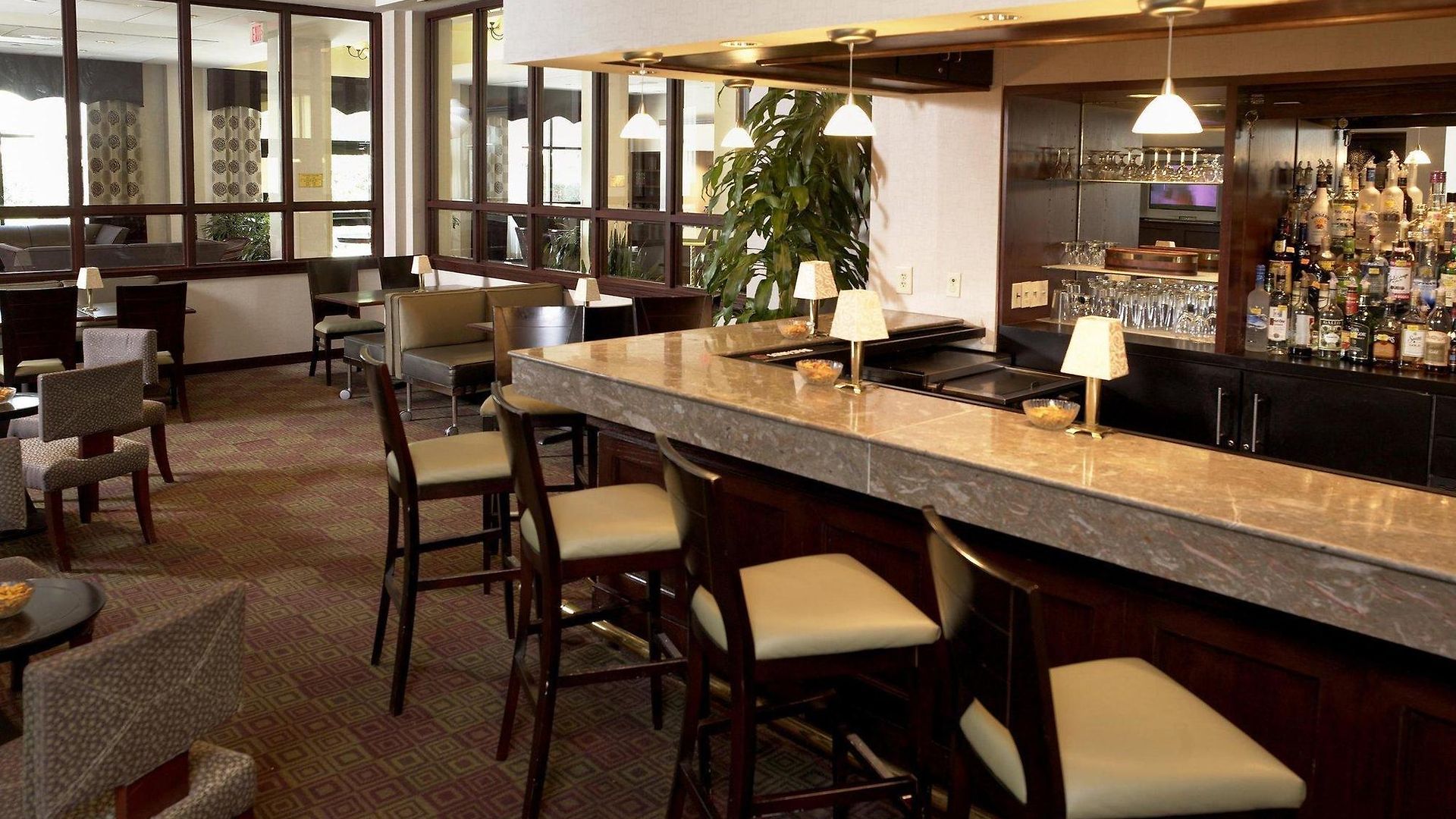 Doubletree By Hilton Airport Hotel