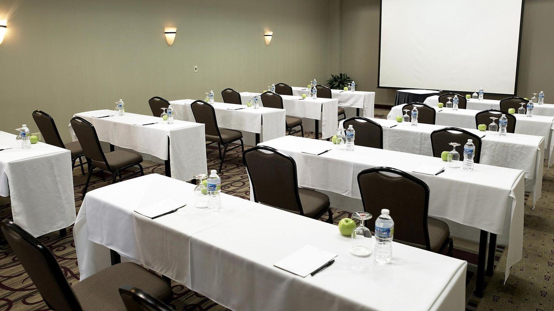 Hotel Doubletree By Hilton Airport Charlotte