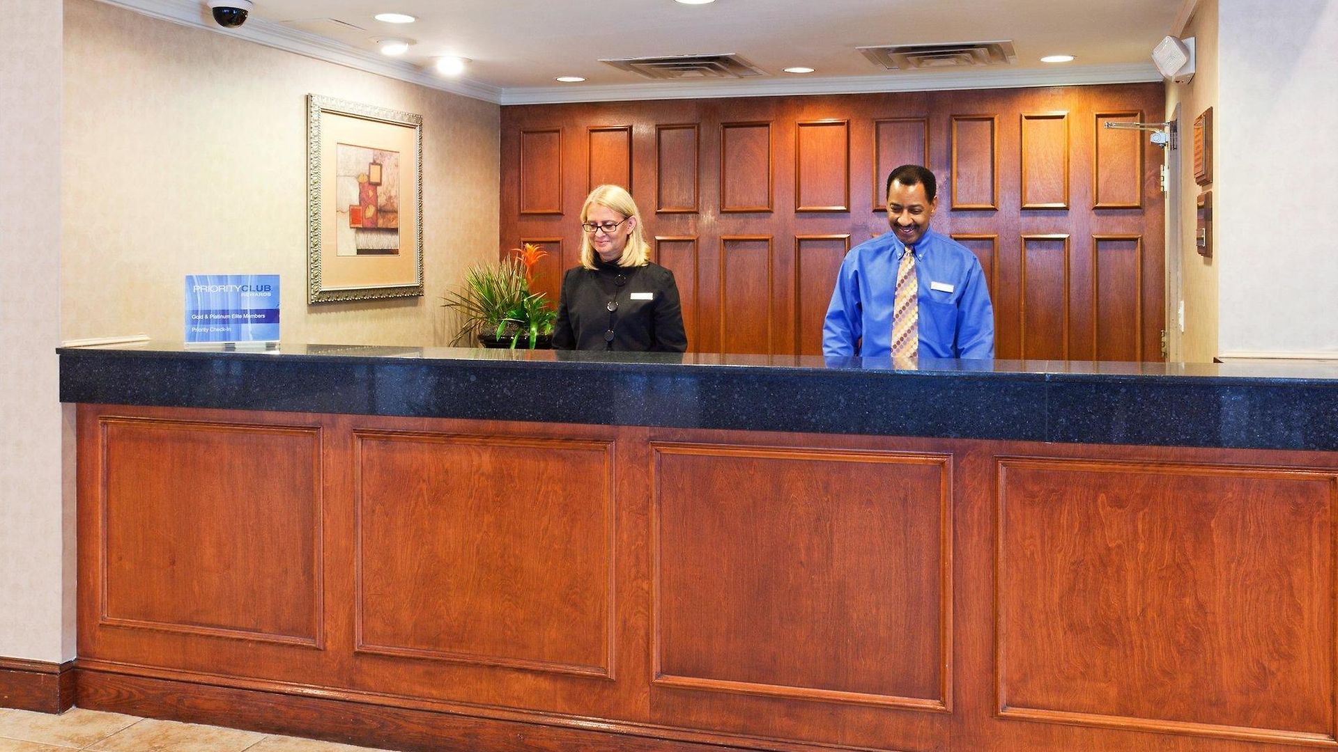Hotel Fairfield & By Marriott Uptown 3*