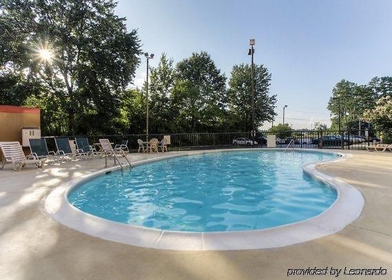 Hotel Wyndham Garden Airport Southeast 3*