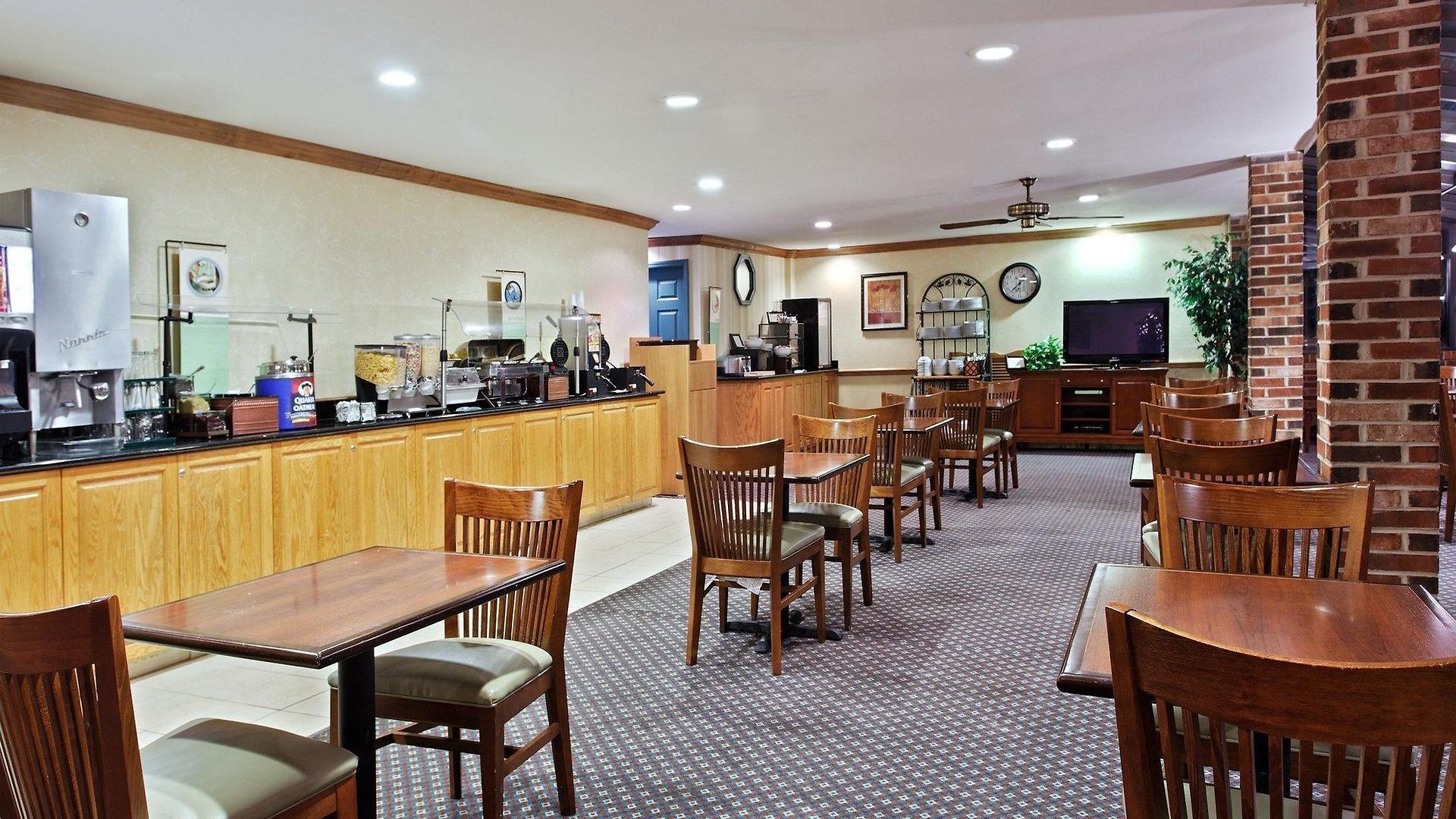 Country & By Radisson, I-85 Airport, Nc Hotel